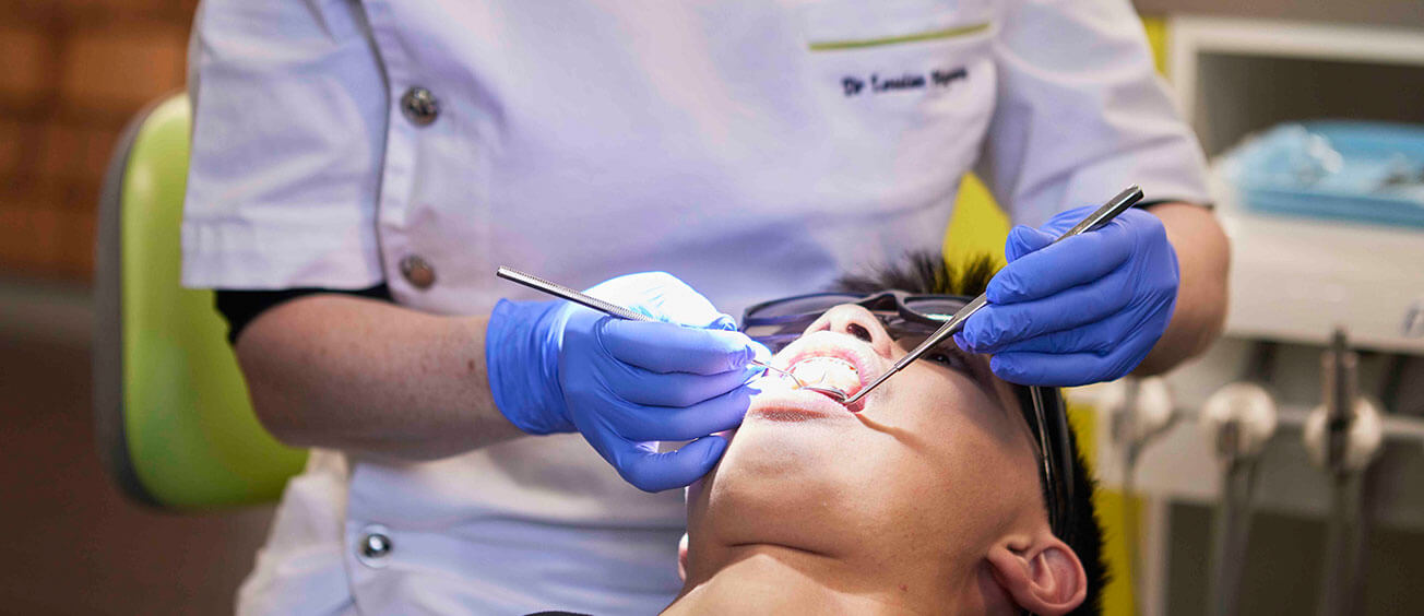 Closing the Teeth Gaps: How Interproximal Reduction (IPR) Can Help You Achieve Ideal Alignment and Reduce Black Triangles