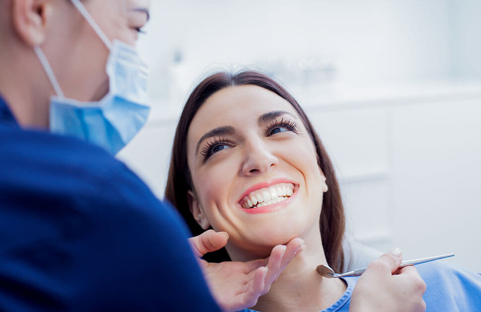 blog-closing-teeth-gap-01.jpg